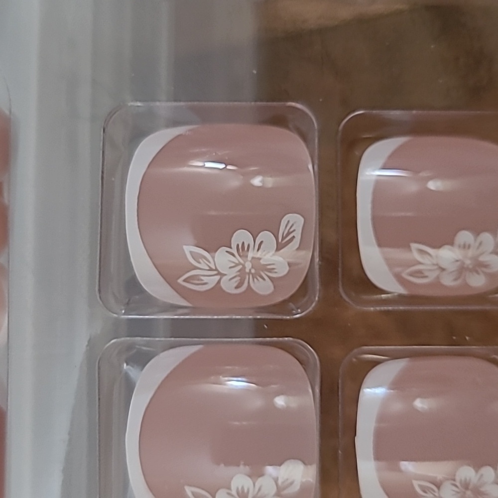 2/$16 🌺 Floral French Tip  Press On Toenails - Picture 17 of 17